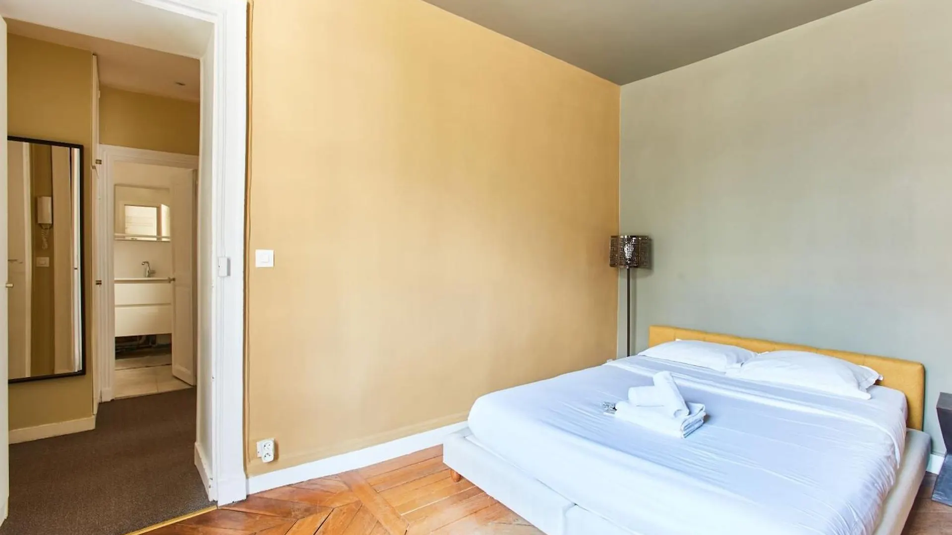 Appartement Palais Garnier & Place Vendome - 2Br - Cityapartmentstay Parijs