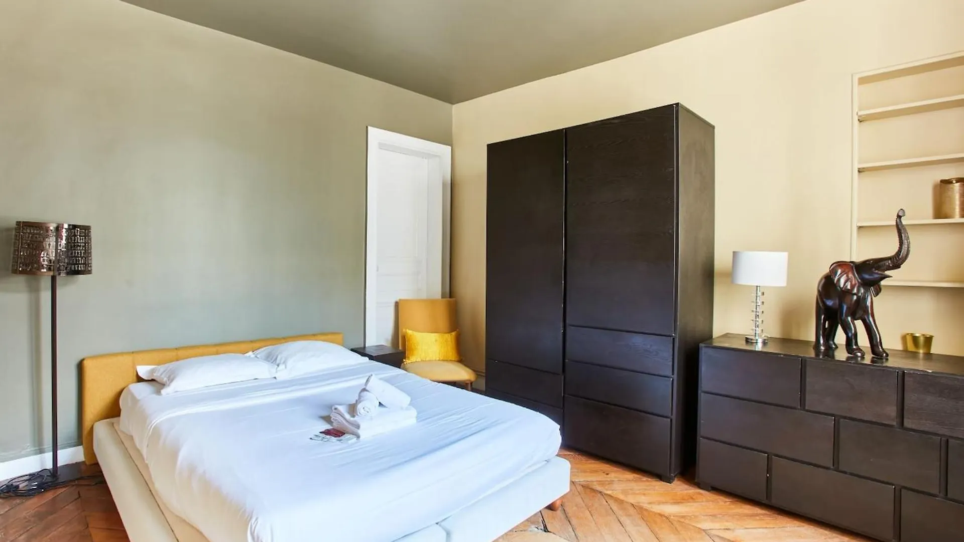 Palais Garnier & Place Vendome - 2Br - Cityapartmentstay Parijs Appartement