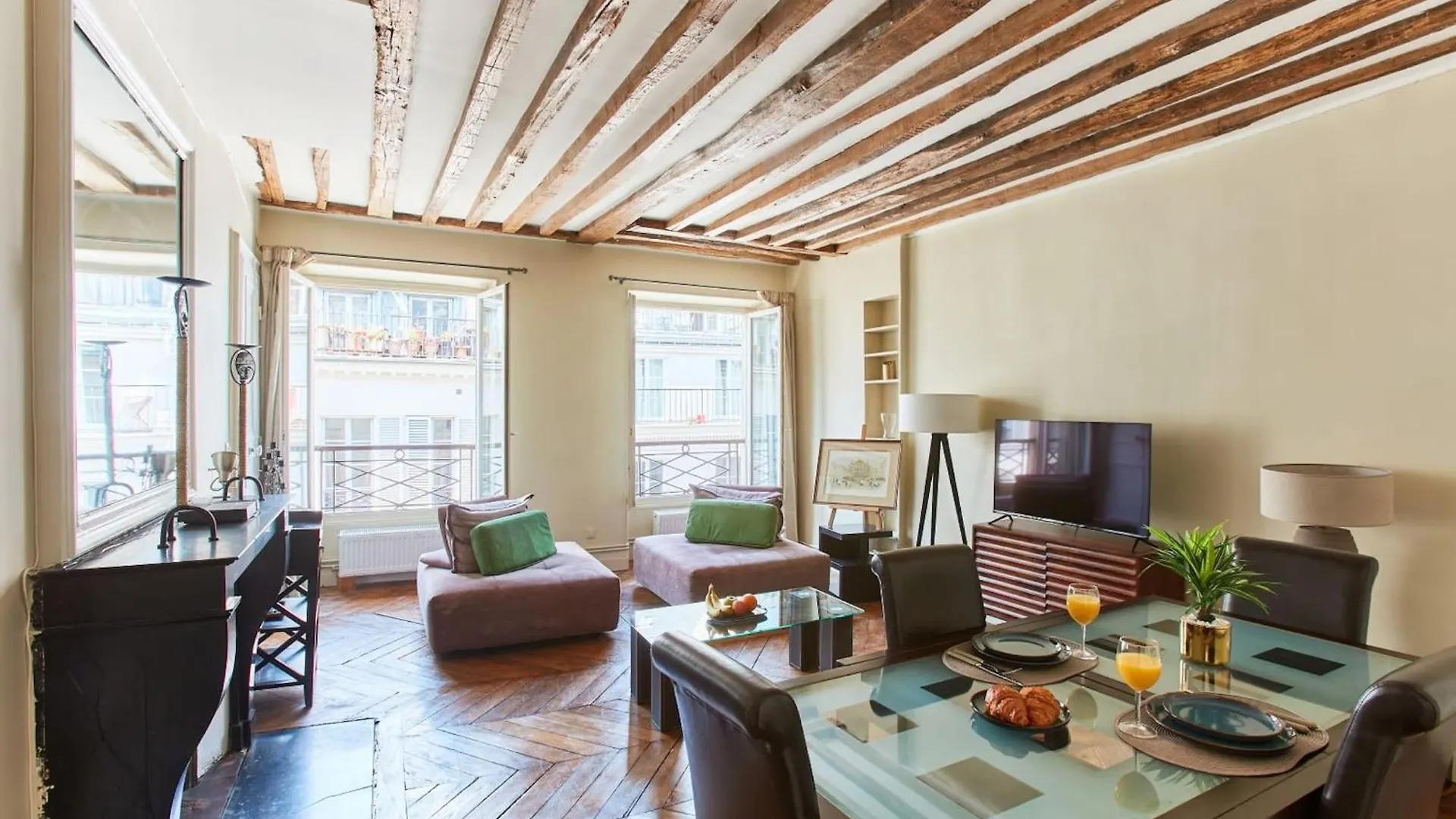 Palais Garnier & Place Vendome - 2Br - Cityapartmentstay Parijs